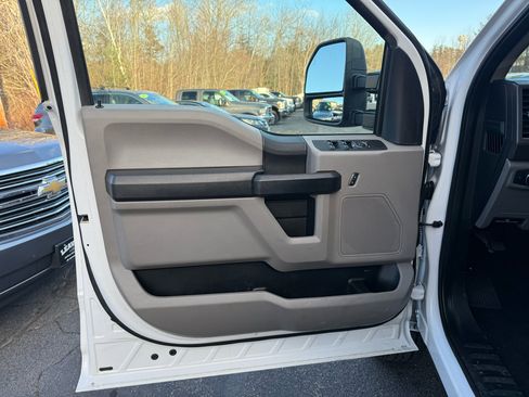 Used 2019 Ford F250 XL w/ STX Appearance Package image 22