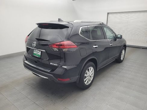 Used 2018 Nissan Rogue SV w/ Premium Package AWD/4WD image 9