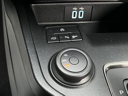 Used 2020 Ford Ranger Lariat w/ Equipment Group 501A Mid image 32