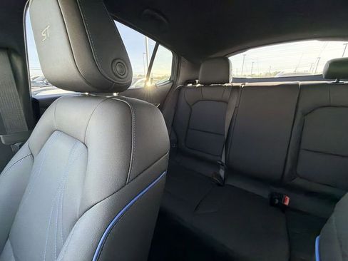 New 2026 Buick Envista Sport Touring w/ Convenience I Package FWD image 12