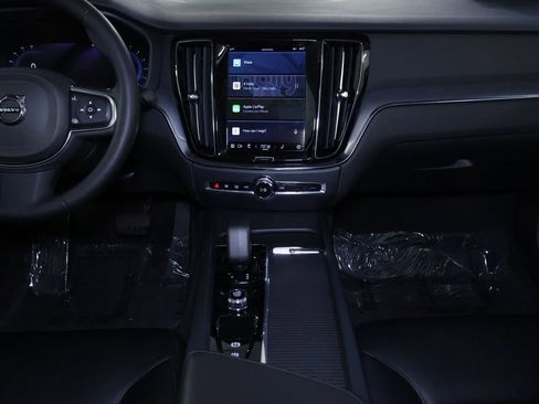 Used 2024 Volvo S60 B5 Core image 19