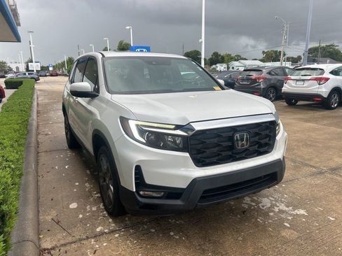 Used 2023 Honda Passport EX-L image 3