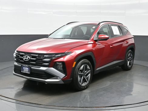Certified 2025 Hyundai Tucson SEL FWD image 2