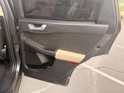 Used 2020 Ford Escape SE FWD image 36
