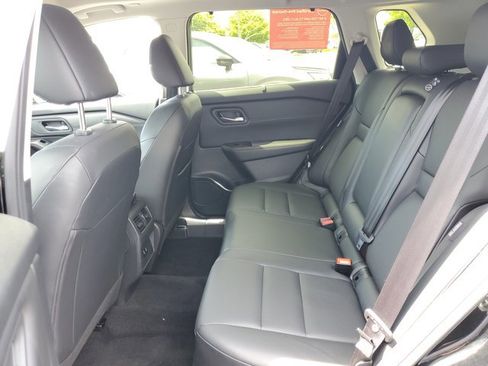 Certified 2024 Nissan Rogue SV w/ SV Premium Package AWD/4WD image 28