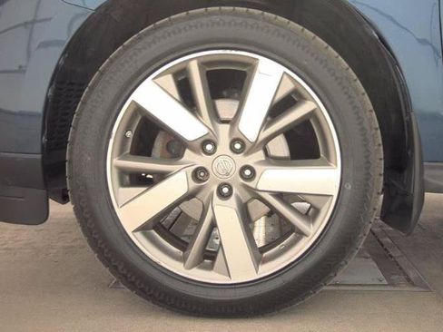 Used 2015 Nissan Pathfinder Platinum FWD image 9