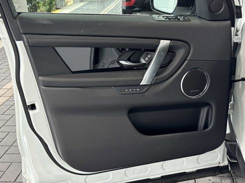 Certified 2025 Land Rover Discovery Sport S image 19