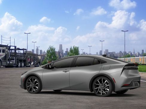 New 2026 Toyota Prius Plug-In Hybrid image 5