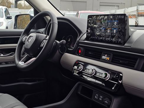 New 2025 Honda Pilot EX-L image 10