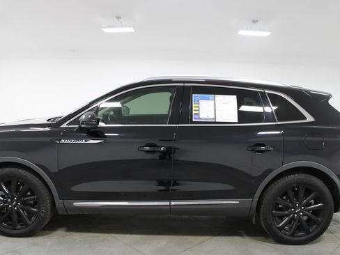 Used 2021 Lincoln Nautilus Reserve w/ Equipment Group 201A image 6