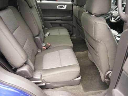 Used 2014 Ford Explorer XLT w/ Equipment Group 201A FWD image 18