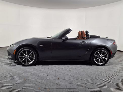 Used 2023 MAZDA MX-5 Miata Grand Touring RWD image 4