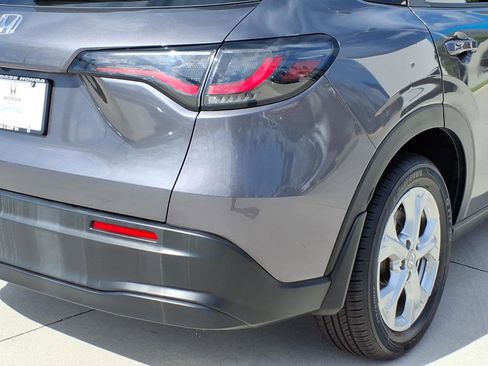 Used 2023 Honda HR-V LX image 18