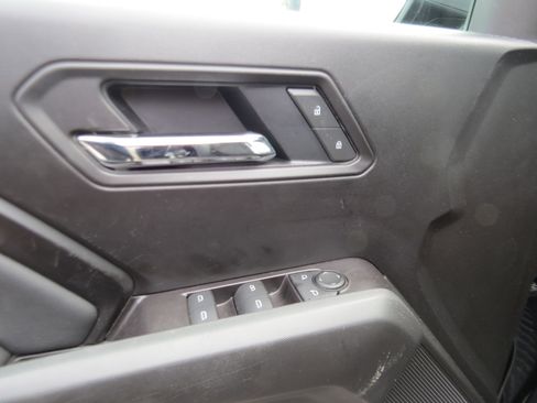 Used 2025 Chevrolet Colorado W/T w/ Advanced Trailering Package AWD/4WD image 16