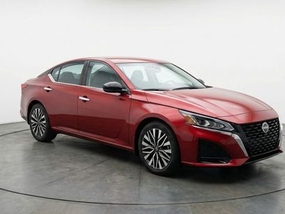 Used 2025 Nissan Altima 2.5 SV