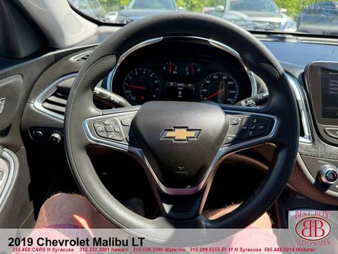 Used 2019 Chevrolet Malibu LT FWD image 15