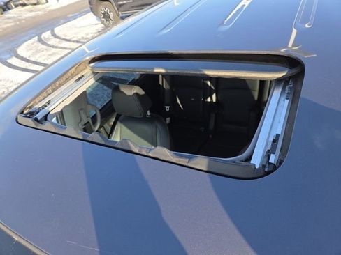 Used 2023 Honda Odyssey EX-L image 3