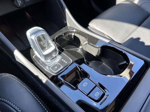 New 2026 Volvo XC40 B4 Plus w/ Protection Package Premier FWD image 25