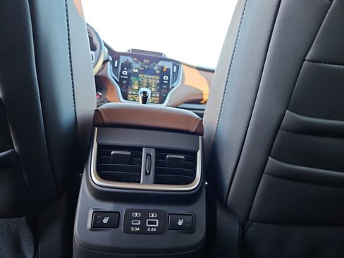 Used 2025 Subaru Outback Touring XT w/ Popular Package #2 image 25