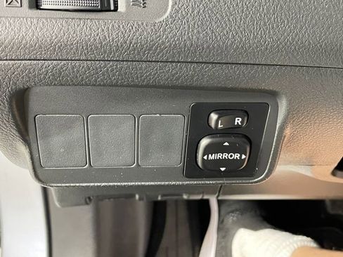 Used 2009 Toyota Corolla XLE FWD image 14