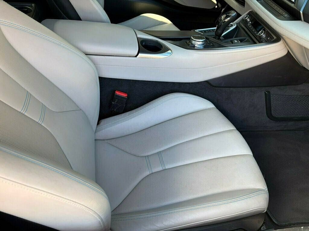 Used 2015 BMW i8 AWD/4WD image 28