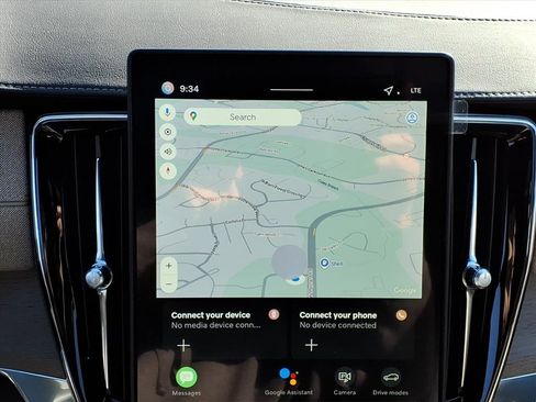 New 2026 Volvo XC90 B6 Plus w/ Protection Package Premier image 17