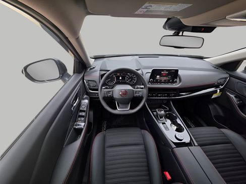 New 2026 Nissan Rogue SV AWD/4WD image 18