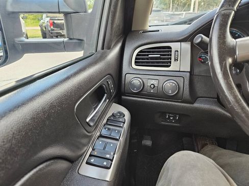 Used 2013 Chevrolet Silverado 2500 LTZ w/ LTZ Plus Package AWD/4WD image 13
