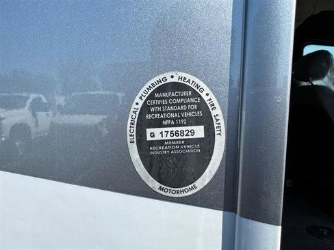 Used 2019 Mercedes-Benz Sprinter 170 image 12