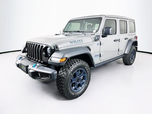 Used 2023 Jeep Wrangler Unlimited w/ Sun & Screen Package AWD/4WD image 3