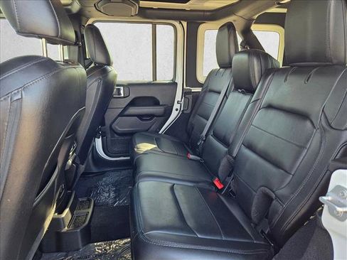 Used 2019 Jeep Wrangler Unlimited Sahara AWD/4WD image 24