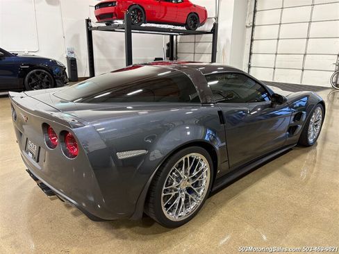 Used 2009 Chevrolet Corvette ZR1 w/ Preferred Equipment Group RWD image 12