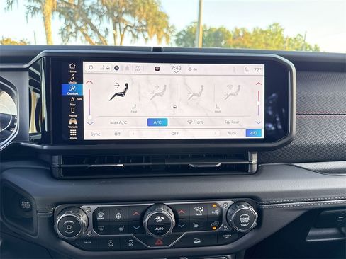 New 2025 Jeep Wrangler Unlimited Rubicon w/ Steel Bumper Group image 20