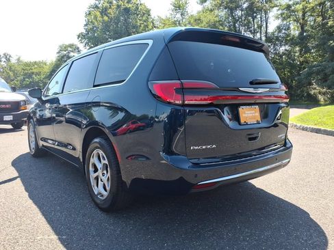 Certified 2024 Chrysler Pacifica Limited AWD/4WD image 22
