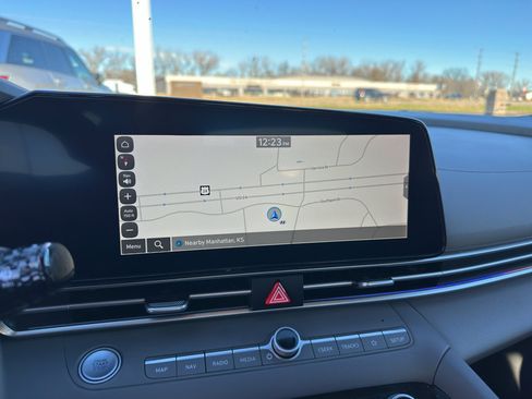 Certified 2024 Hyundai Elantra SEL image 20