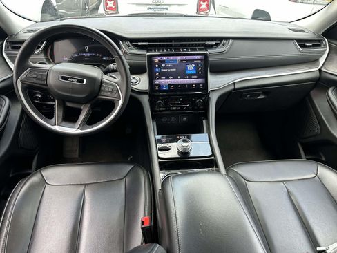 Used 2023 Jeep Grand Cherokee Limited AWD/4WD image 14