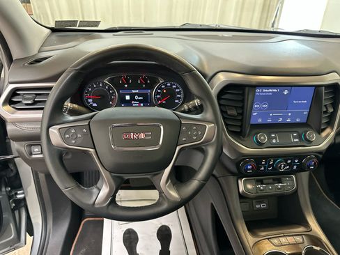 Used 2023 GMC Acadia AT4 AWD/4WD image 3