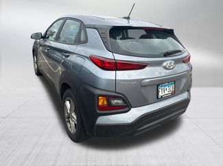 Used 2021 Hyundai Kona SE video 2