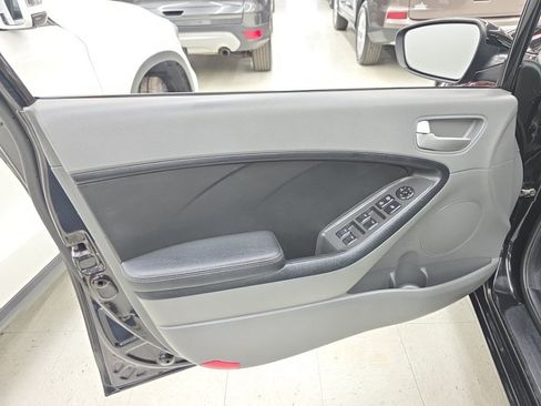 Used 2017 Kia Forte LX w/ LX Popular Package FWD image 12