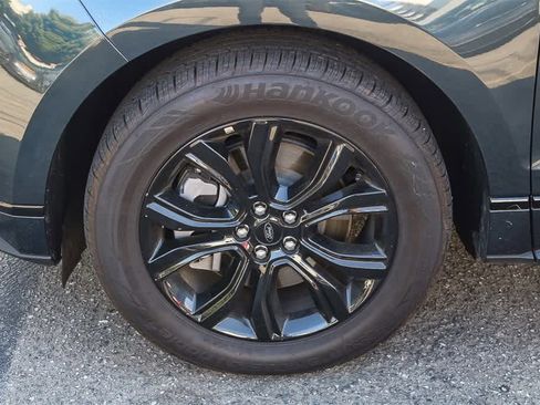 Used 2023 Ford Edge SE w/ Black Appearance Package image 11