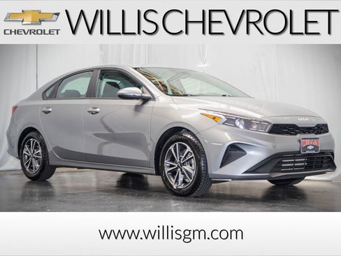 Used 2023 Kia Forte LXS w/ LXS Technology Package FWD image 1