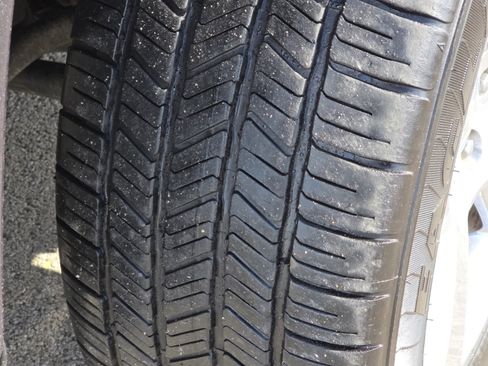 Used 2018 Chevrolet Tahoe LT image 11