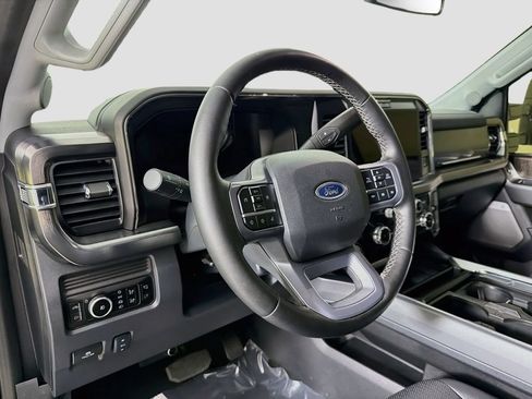 Used 2025 Ford F250 Lariat w/ Tremor Off-Road Package AWD/4WD image 9