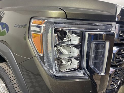 Used 2022 GMC Sierra 3500 Denali w/ Denali Ultimate Package image 4