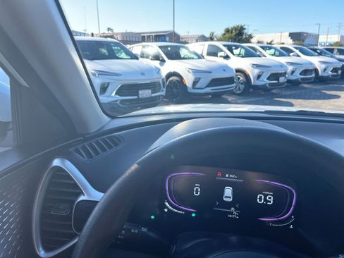 Used 2025 Kia Soul LX w/ LX Technology Package image 33