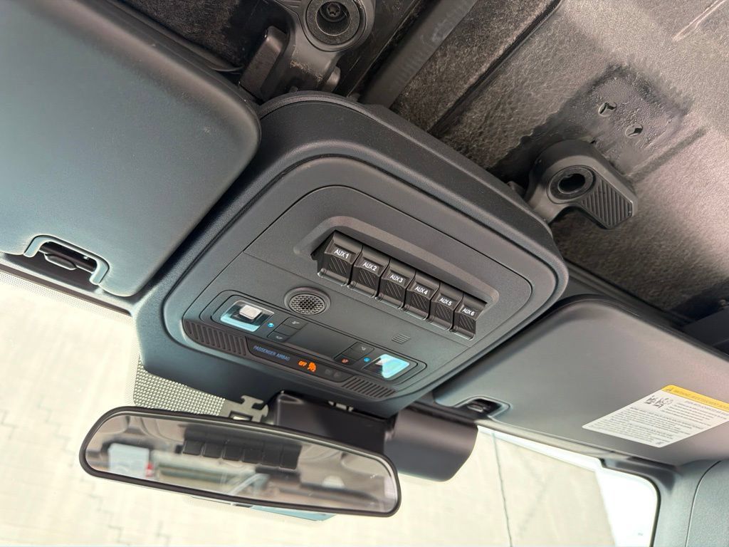 Used 2025 Ford Bronco 4-Door AWD/4WD image 46