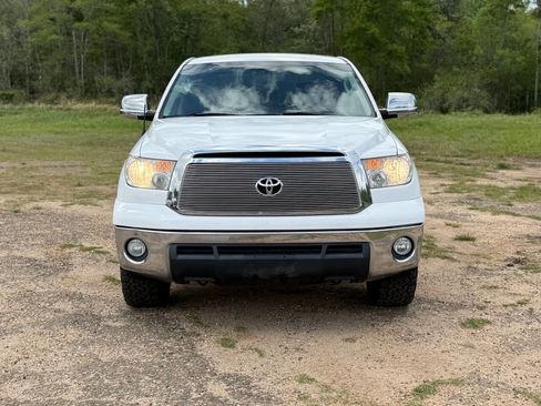 Used 2013 Toyota Tundra 2WD CrewMax w/ SR5 Pkg image 9