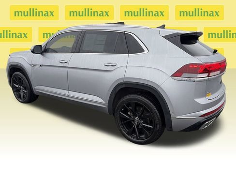Used 2024 Volkswagen Atlas Cross Sport SEL Premium R-Line image 11