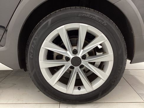 Used 2017 Volkswagen Golf Alltrack S image 44