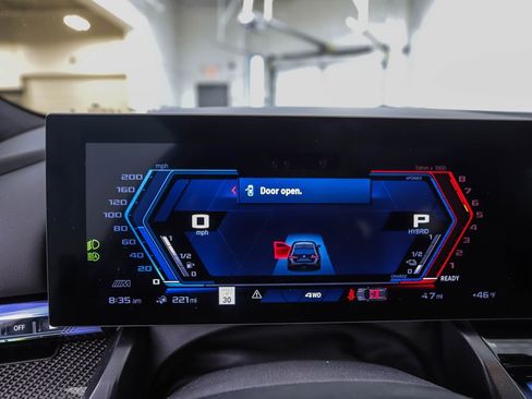 New 2026 BMW M5 Touring image 15